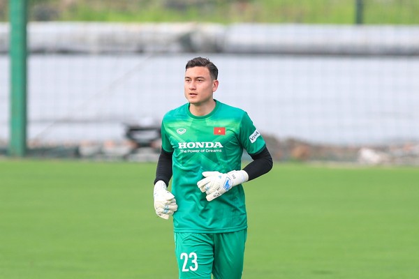 Ảnh bài viết Đưa cầu thủ Việt kiều về V-League; Xác định tiêu chí HLV thay ông Park