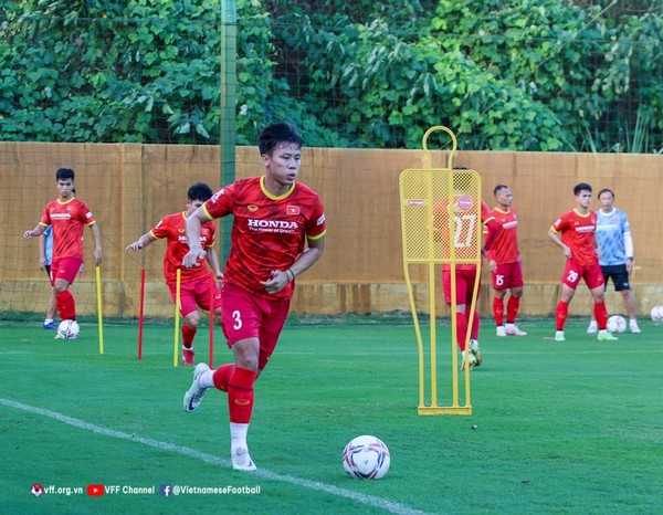 ĐT Việt Nam đang tập luyện tích cực cho màn đối đầu Dortmund. Ảnh: VFF.