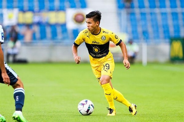 Nguyễn Quang Hải lạc lối tại Pau FC.