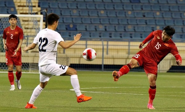 U23 Việt Nam bế tắc trong hiệp 1 trước U23 Kyrgyzstan. Ảnh: VFF.