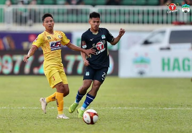 HAGL chia điểm trước Thanh Hóa. Ảnh: HAGL.