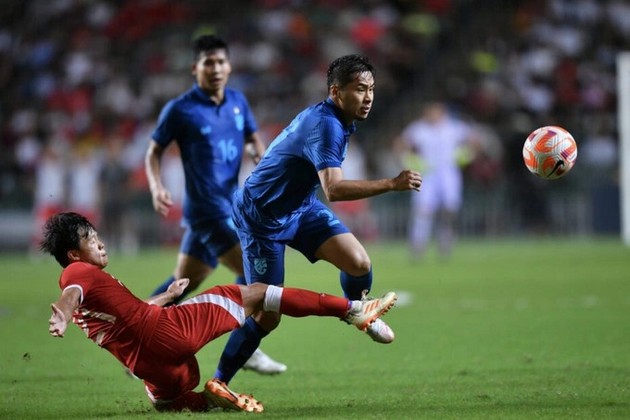 ĐT Thái Lan vượt qua Hong Kong ngay trên sân đối phương. Ảnh: Daily News.