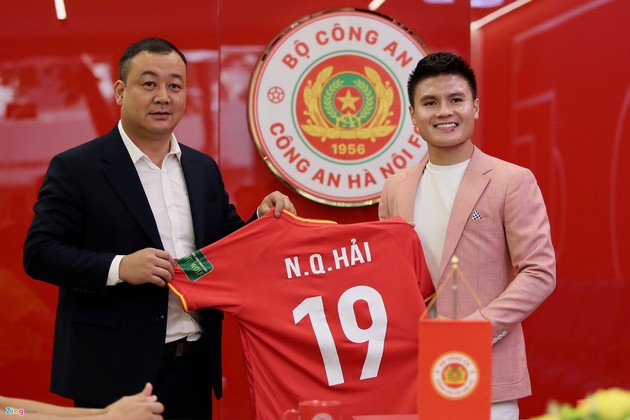 Nguyễn Quang Hải gia nhập CAHN. Ảnh: Bảo Ngọc.