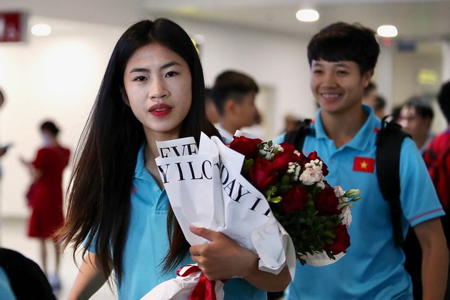 Ảnh bài viết Việt kiều Phần Lan muốn khoác áo ĐT Việt Nam; Thanh Nhã rạng ngời ngày trở về 