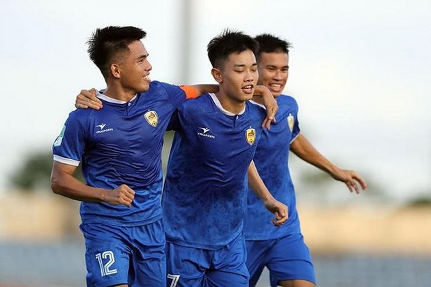 Ảnh bài viết Xác định đội bóng lên hạng V-League 2023/2024; Xuân Mạnh nói lời gan ruột chia tay SLNA
