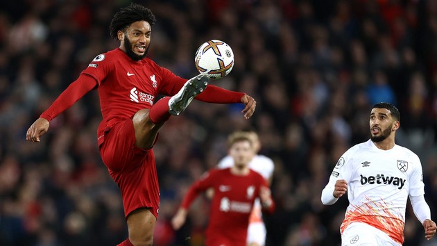 Tottenham nhắm Gomez.
