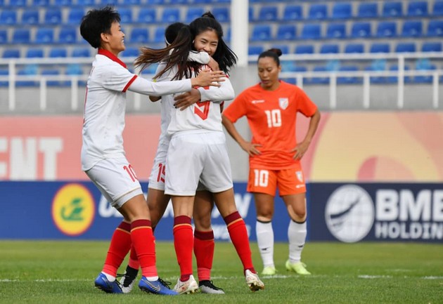 ĐT nữ Việt Nam đánh bại Ấn Độ tại VL thứ 2 Olympic 2024. Ảnh: VFF.
