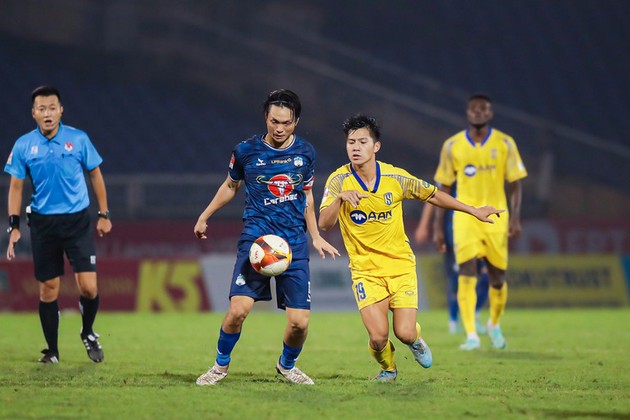 Nguyễn Tuấn Anh có thể nối gót HLV Kiatisuk chia tay HAGL trong thời gian tới.