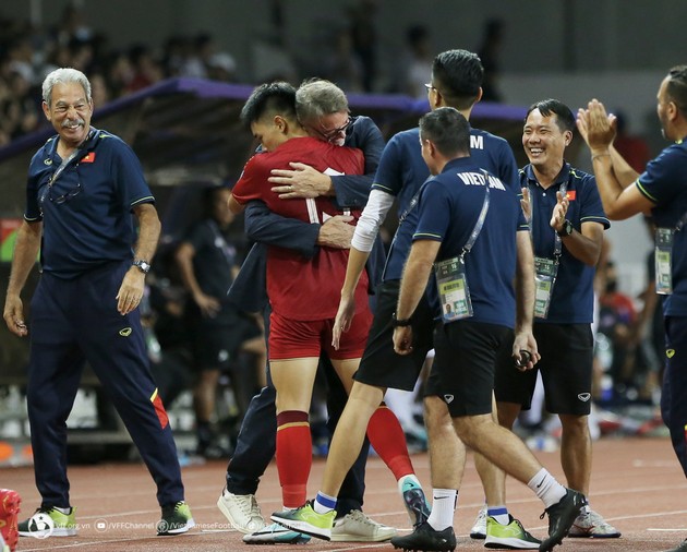 Bóng đá Việt Nam vừa trải qua giai đoạn tăm tối dưới thời HLV Philippe Troussier. Ảnh: VFF.