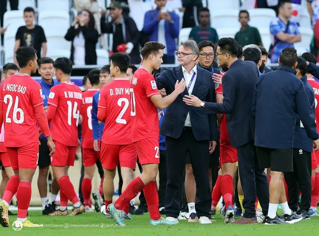 Bùi Hoàng Việt Anh lên tiếng về việc HLV Philippe Troussier bị tẩy chay.