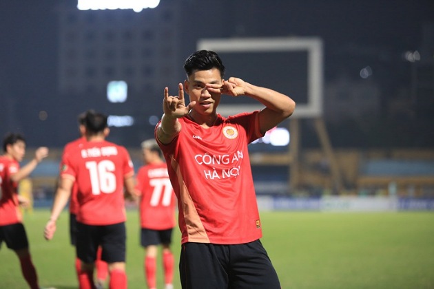 Vũ Văn Thanh tỏa sáng trong màu áo CAHN. Ảnh: Vietnamnet.