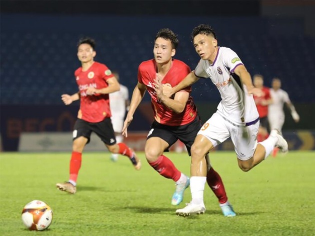 Ảnh bài viết Vòng 19 V-League: Cú ngã ngựa đau đớn; CAHN buông súng