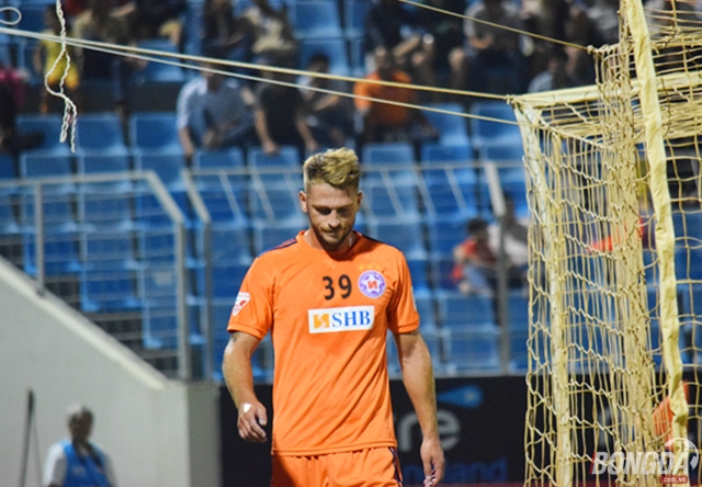 Ảnh bài viết VFF ra phán quyết vụ ẩu đả giữa Merlo với cầu thủ Quảng Nam