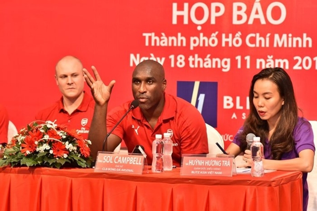 Sol Campbell muốn góp công đào tạo trẻ ở Việt Nam