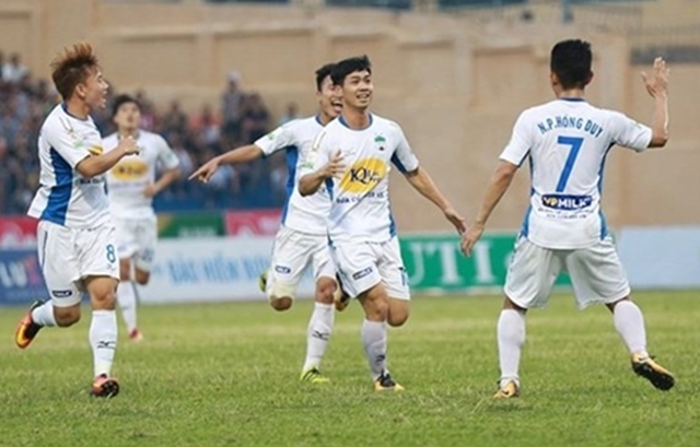 HAGL vào top 4 V-League.