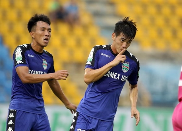 Tiến Linh đi vào lịch sử V-League.