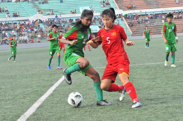 U16 nữ Việt Nam để thua U16 nữ Bangladesh với tỉ số 0-2.