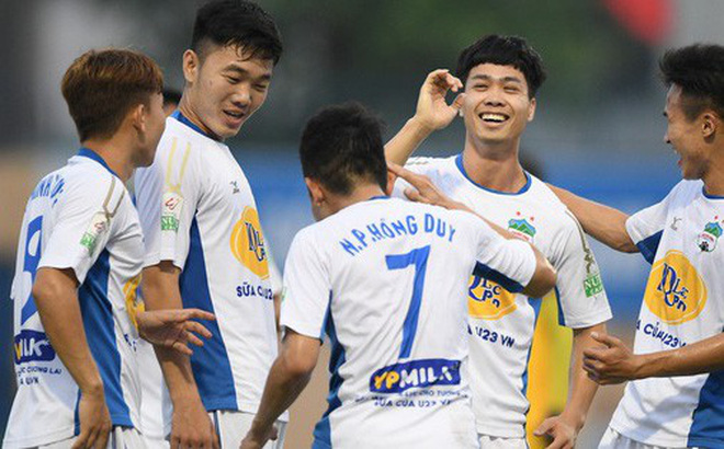 Ảnh bài viết Đại diện HAGL nêu nguyên nhân khiến phong độ phập phù tại V-League