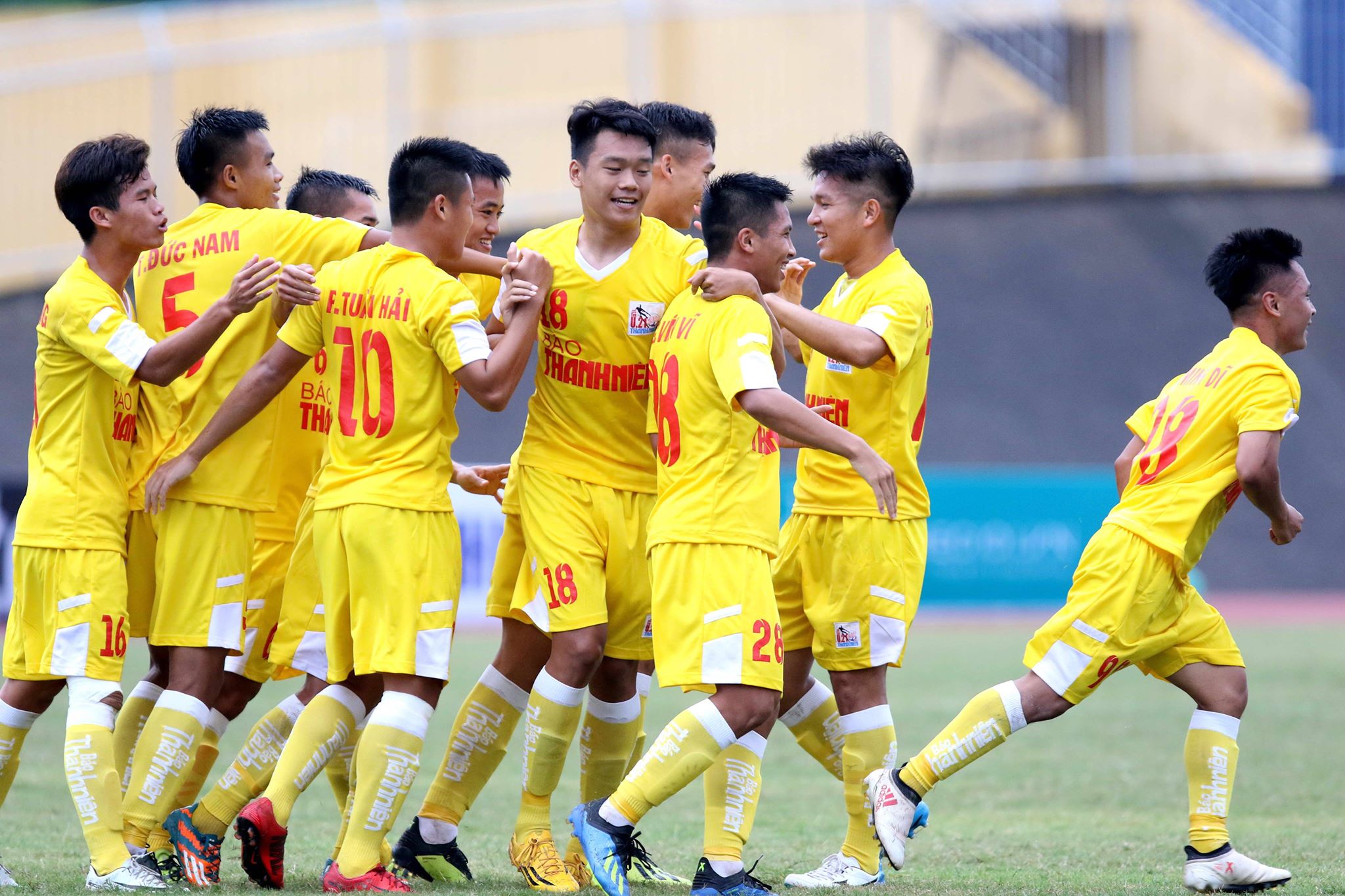 Ảnh bài viết "Dàn sao" U23 Việt Nam giúp U21 Hà Nội thắng dễ U21 Huế