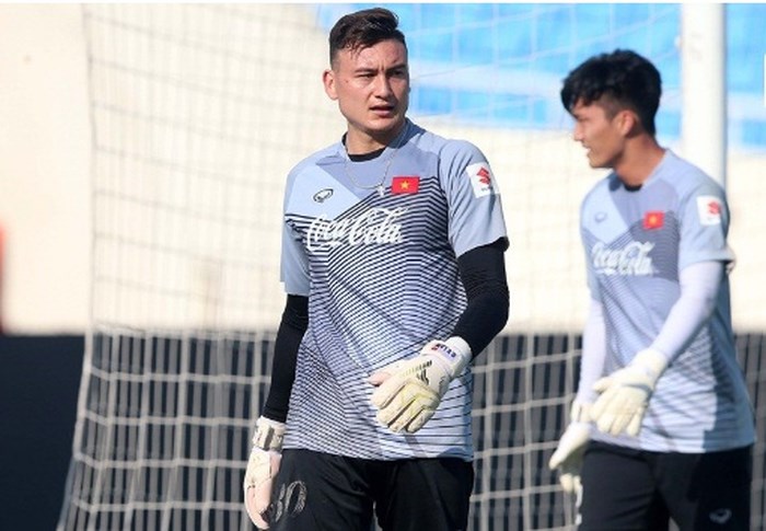 Vẫn là sự điềm tĩnh và chắc chắn trong khung thành ĐT Việt Nam. Văn Lâm đã có ít nhất 3 tình huống cứu thua xuất sắc ở trận này.