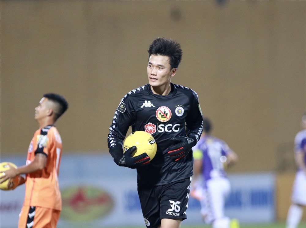 Ảnh bài viết "Người nhện" Hồng Sơn chỉ ra điểm bất lợi của Bùi Tiến Dũng trước ngày tập trung ĐT Việt Nam