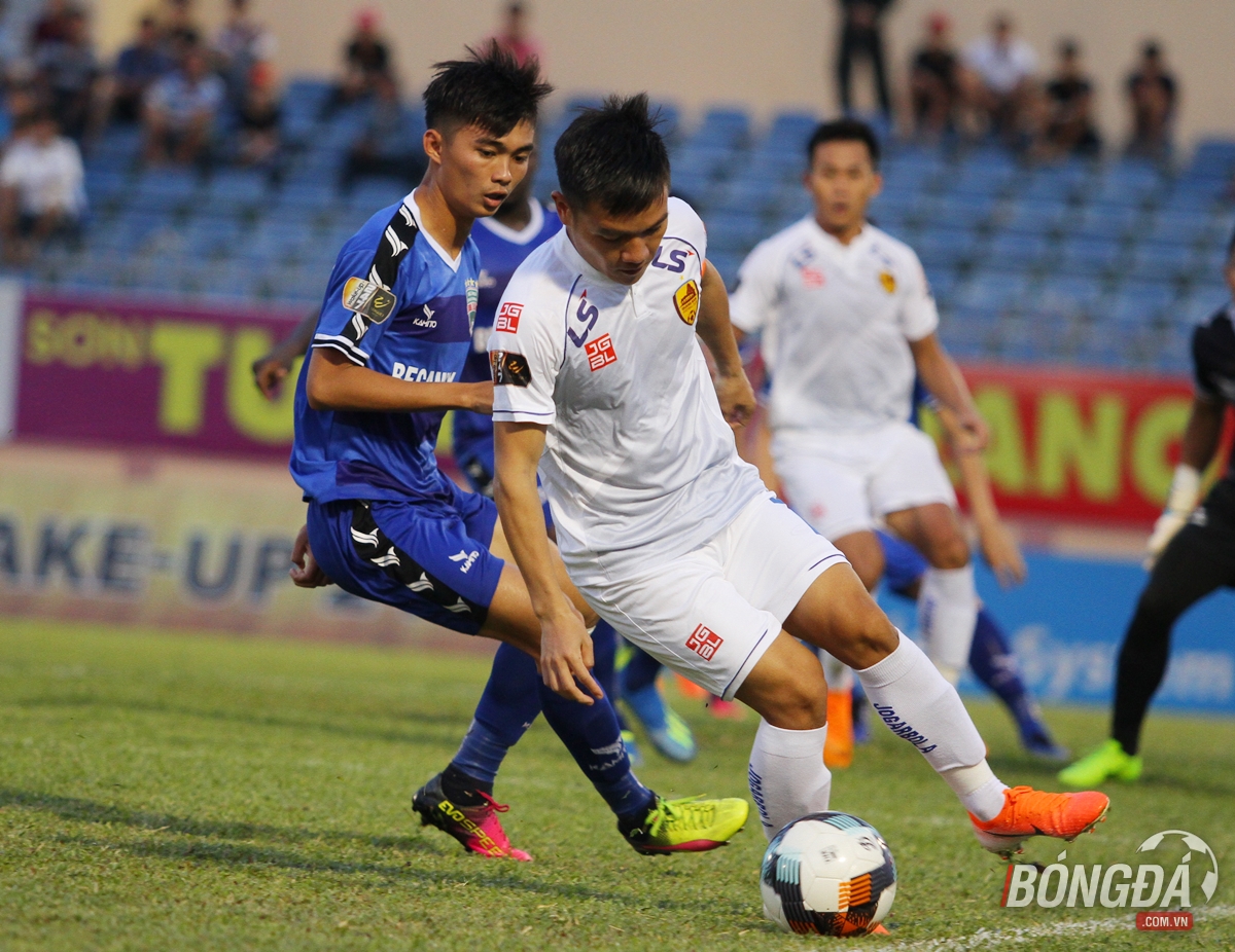 Ảnh bài viết HLV Vũ Hồng Việt chỉ ra nguyên nhân khiến Quảng Nam liên tục "ôm hận"