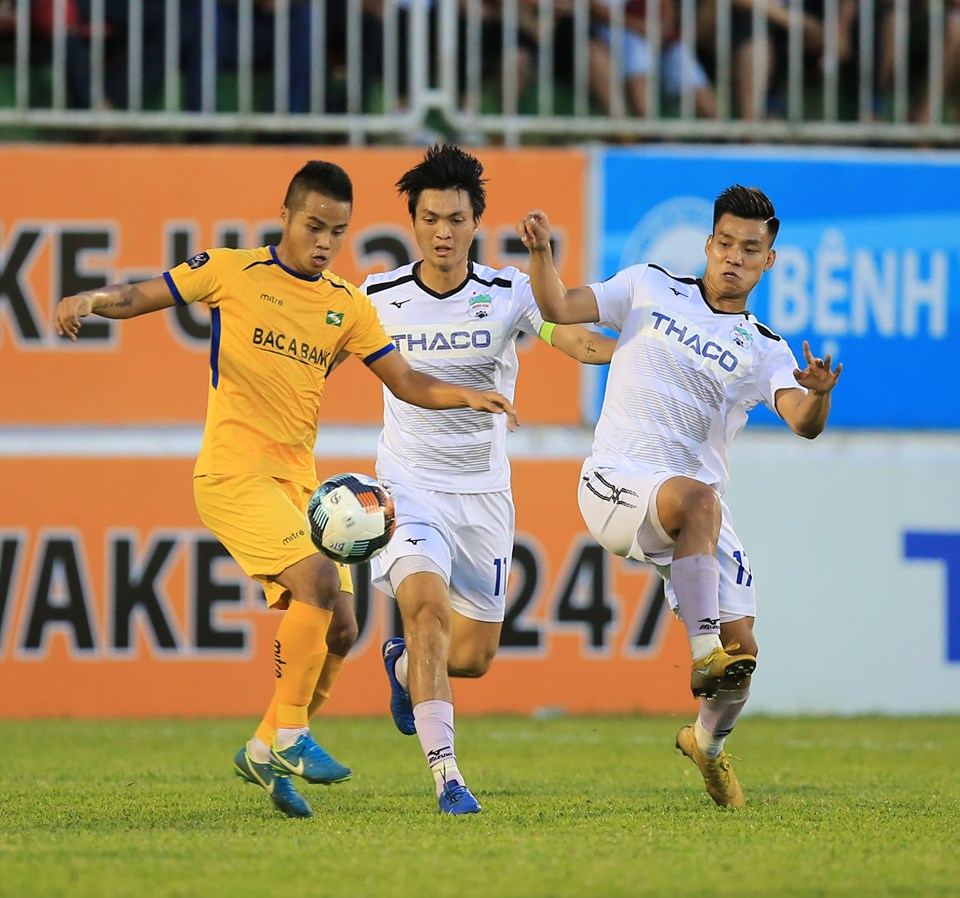 Ảnh bài viết Tổng hợp vòng 17 V-League 2019: HAGL đã biết chiến thắng