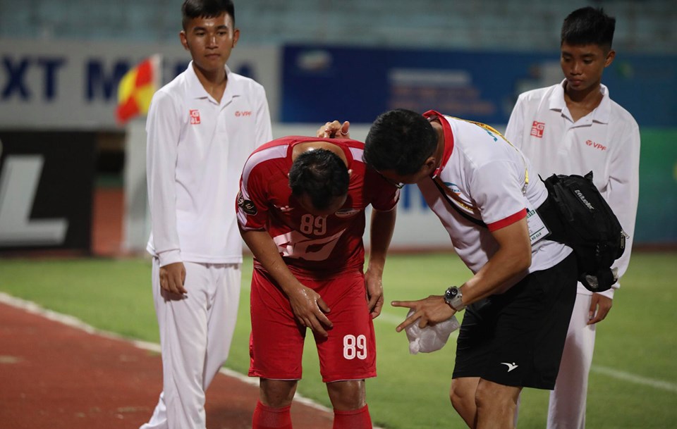 Ảnh bài viết Trọng Hoàng nghỉ 1 tháng, ĐT Việt Nam gãy "đôi cánh" khi gặp Thái Lan