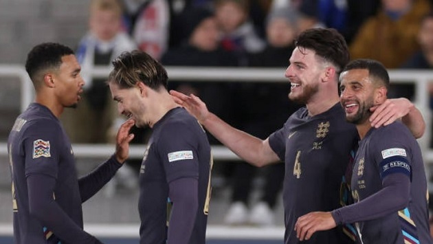 Ảnh bài viết Trent chơi nghịch cánh, 'mở khóa' Grealish quẩy tung hàng thủ Phần Lan