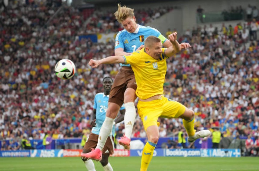 Ảnh bài viết Điểm tin tối EURO 27/6: Carragher không kỳ vọng nhiều vào Mainoo; Declan Rice hành động khiến đối thủ nể phục