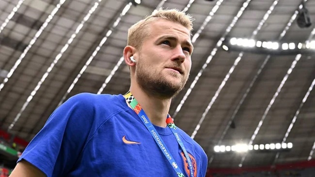 Ảnh bài viết Wesley Sneijder nói rõ điều lo ngại khi De Ligt đến Anh
