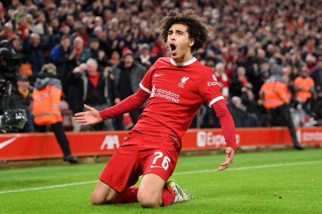 Ảnh bài viết Sao trẻ Liverpool dính 'sao quả tạ'