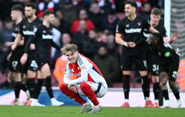 Ảnh bài viết 5 điểm nhấn Arsenal 0-1 West Ham: Pháo thủ lệch thước ngắm; Tấm thẻ đỏ quá nghiệt ngã