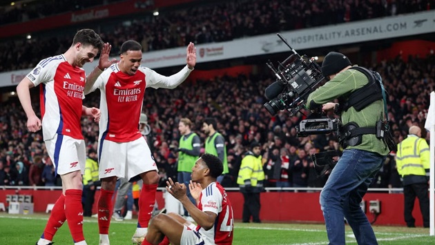 Ảnh bài viết Khoảnh khắc Myles Lewis-Skelly tóm tắt thực tế mới của Arsenal và Man City