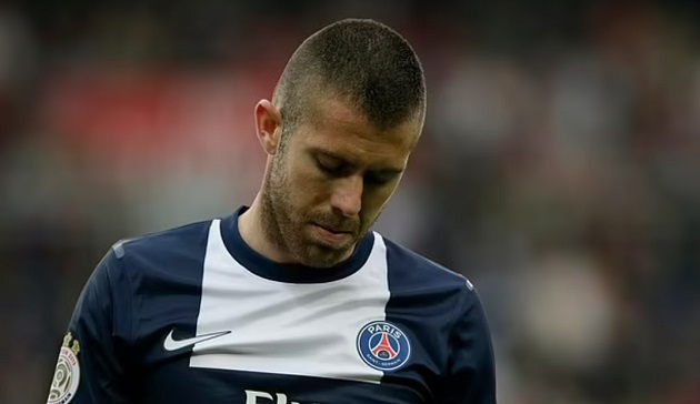 Ảnh bài viết Cựu cầu thủ PSG bị đuổi khỏi Anfield vì cổ vũ đội nhà