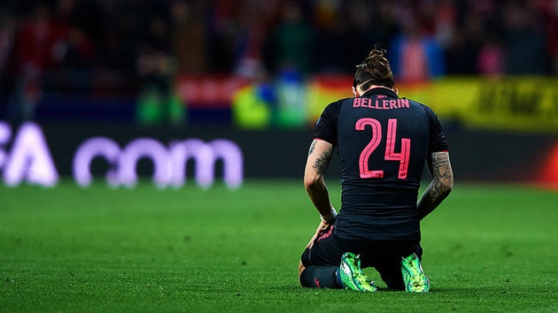Ảnh bài viết Lý do sốc đằng sau phong độ trồi sụt của Hector Bellerin
