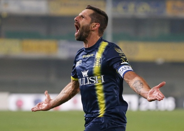 Sergio Pellissier - biểu tượng về lòng trung thành với 17 năm chơi cho Chievo.