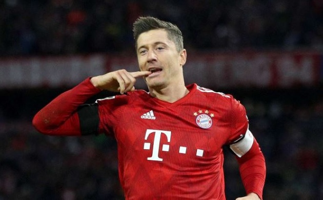 6/ Robert Lewandowski (Bayern Munich - 22 bàn - 44 điểm): Tiền đạo người Ba Lan đã chấm dứt mùa giải 2017/2018 không thành công bằng việc có được 22 bàn thắng cho Hùm xám ở mùa giải 2018/2019 hiện tại.
