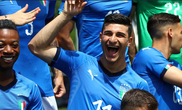 Riccardo Orsolini có một mùa giải tuyệt vời, góp công không nhỏ trong chiến tích trụ hạng thần kỳ của Bologna.