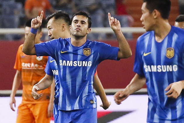 7/ Eder (Jiangsu Suning - 2018): Vào mùa hè 2018, cựu cầu thủ Inter Milan quyết định đầu quân cho Jiangsu. Anh có 16 bàn sau 29 trận ra sân tính tới thời điểm hiện tại.