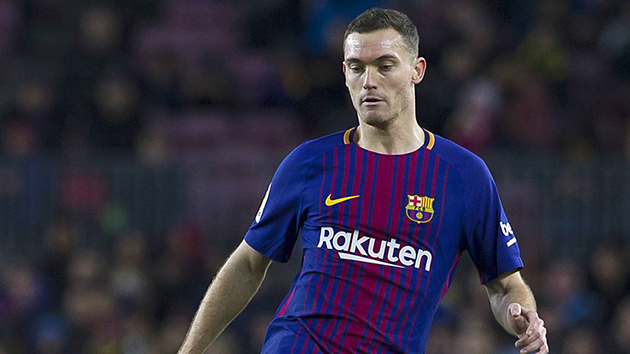 4/ Thomas Vermaelen: Sự ra đi của cầu thủ người Bỉ không gây nhạc nhiên vì anh đã không còn chỗ đứng ở Camp Nou. Trong cả mùa giải 2018/2019, cầu thủ này chỉ xuất hiện vỏn vẹn 12 trận cho Barcelona trên mọi đấu trường.