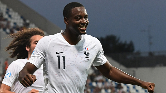 Bàn thắng tưởng chừng sẽ giúp Pháp có một thế trận sáng sủa.