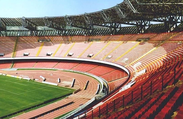 Sân vận động San Paolo, thánh địa của CLB Napoli tại Serie A được khởi công từ năm 1948. Sau 11 năm xây dựng, sân chính thức được đi vào hoạt động nhằm phục vụ Thế vận hội mùa hè 1960.