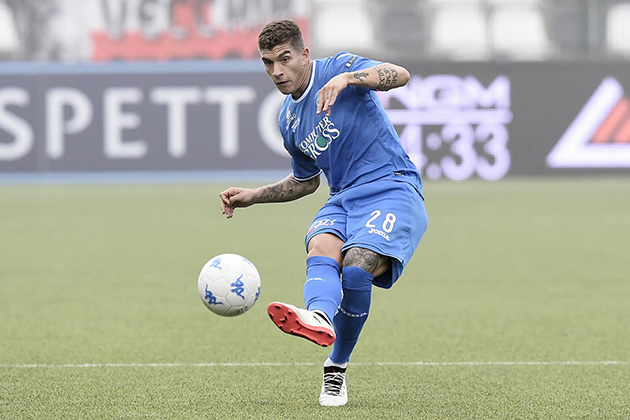 Trước đó, đội chủ sân San Paolo cũng sở hữu chữ ký của hậu vệ phải tài năng Giovanni Di Lorenzo, người thi đấu cho Empoli mùa trước.