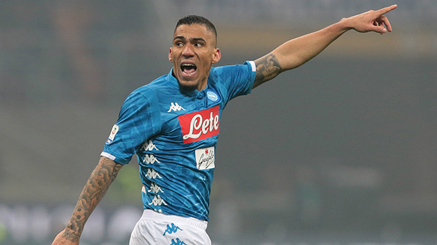 9/ Allan (2015): Chuyển đến Napoli sau 3 mùa bóng chơi cho Udinese, Allan đã trở thành một trụ cột tại sân San Paolo. Tiền vệ người Brazil ghi được 10 bàn sau 179 trận chơi cho Napoli.