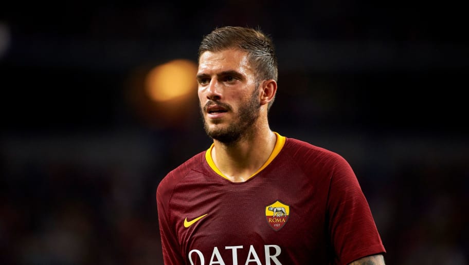 Ngoài ra, 'Bầy sói' vẫn còn Davide Santon, cựu cầu thủ Inter Milan, người có thể thay thế Kolarov khi cần.