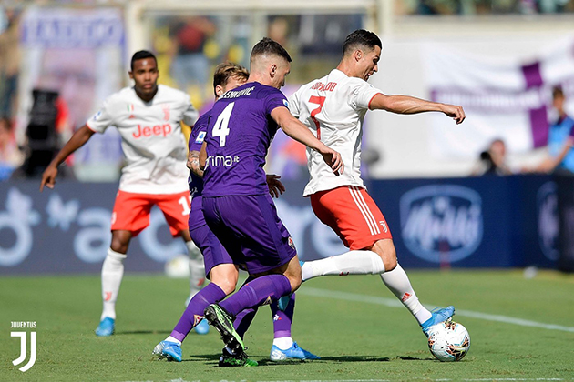 Ronaldo cùng đồng đội để bị chia điểm tại sân Fiorentina.