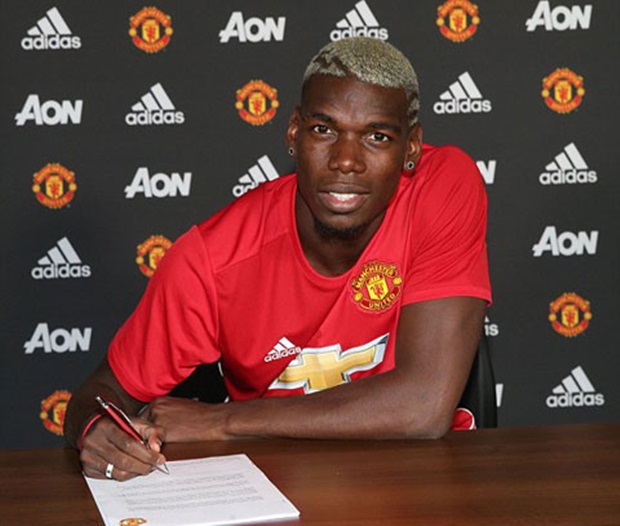 Pogba ký hợp đồng với MU. Ảnh: Internet.