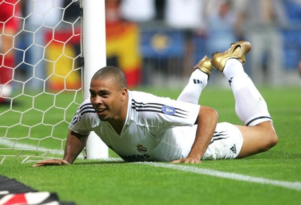 Ảnh bài viết Hình ảnh Ronaldo "béo" thời còn khoác áo Real
