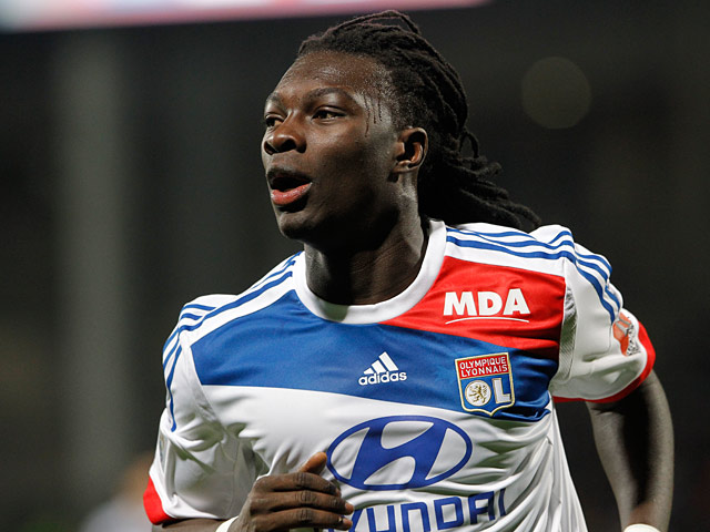 Bafetmbi Gomis lập hattrick nhanh nhất  Champions League, anh ghi 3 bàn vào lưới Dinamo Zagreb trong vòng 7 phút.